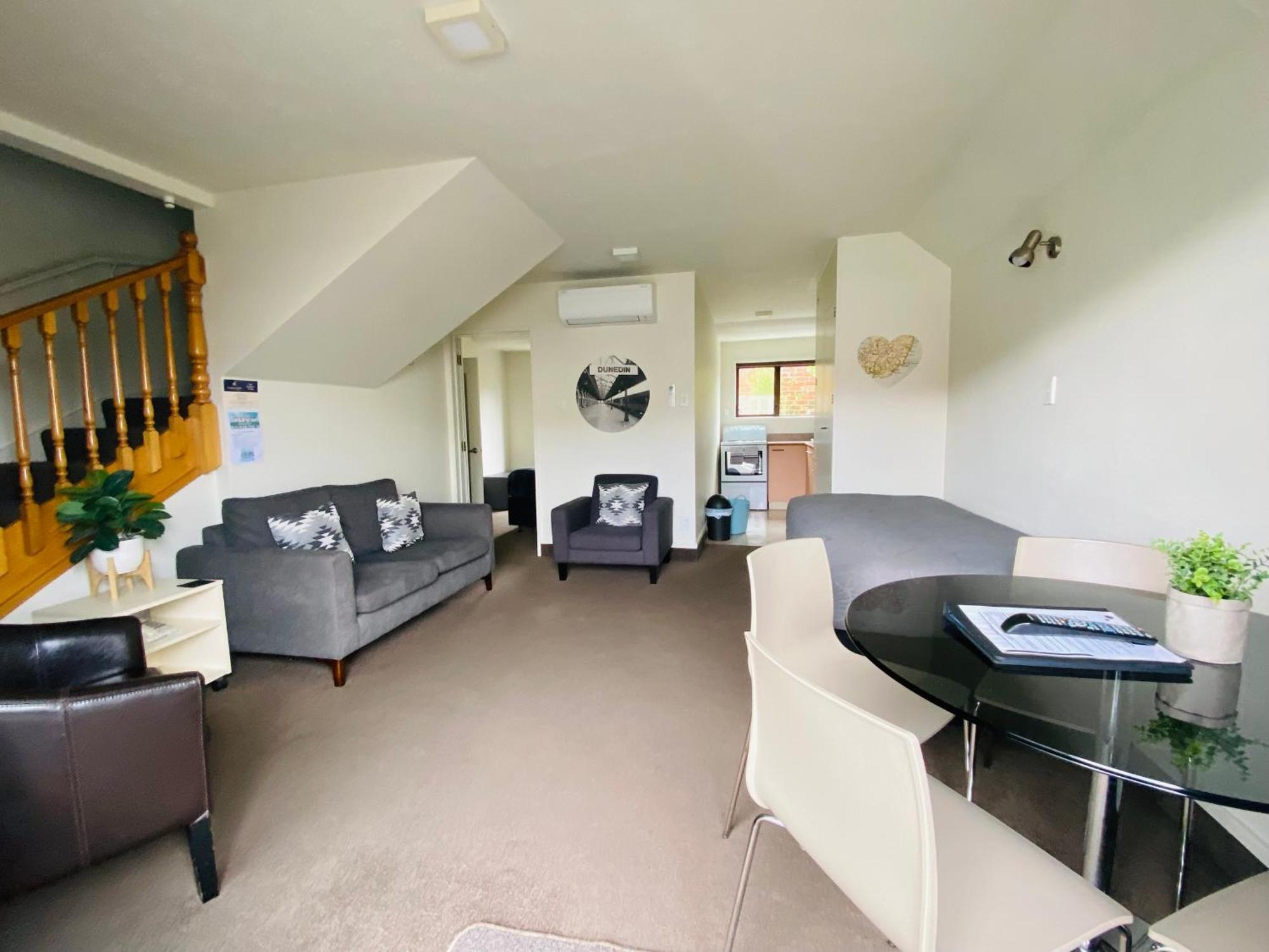 Commodore Motel Dunedin Luaran gambar