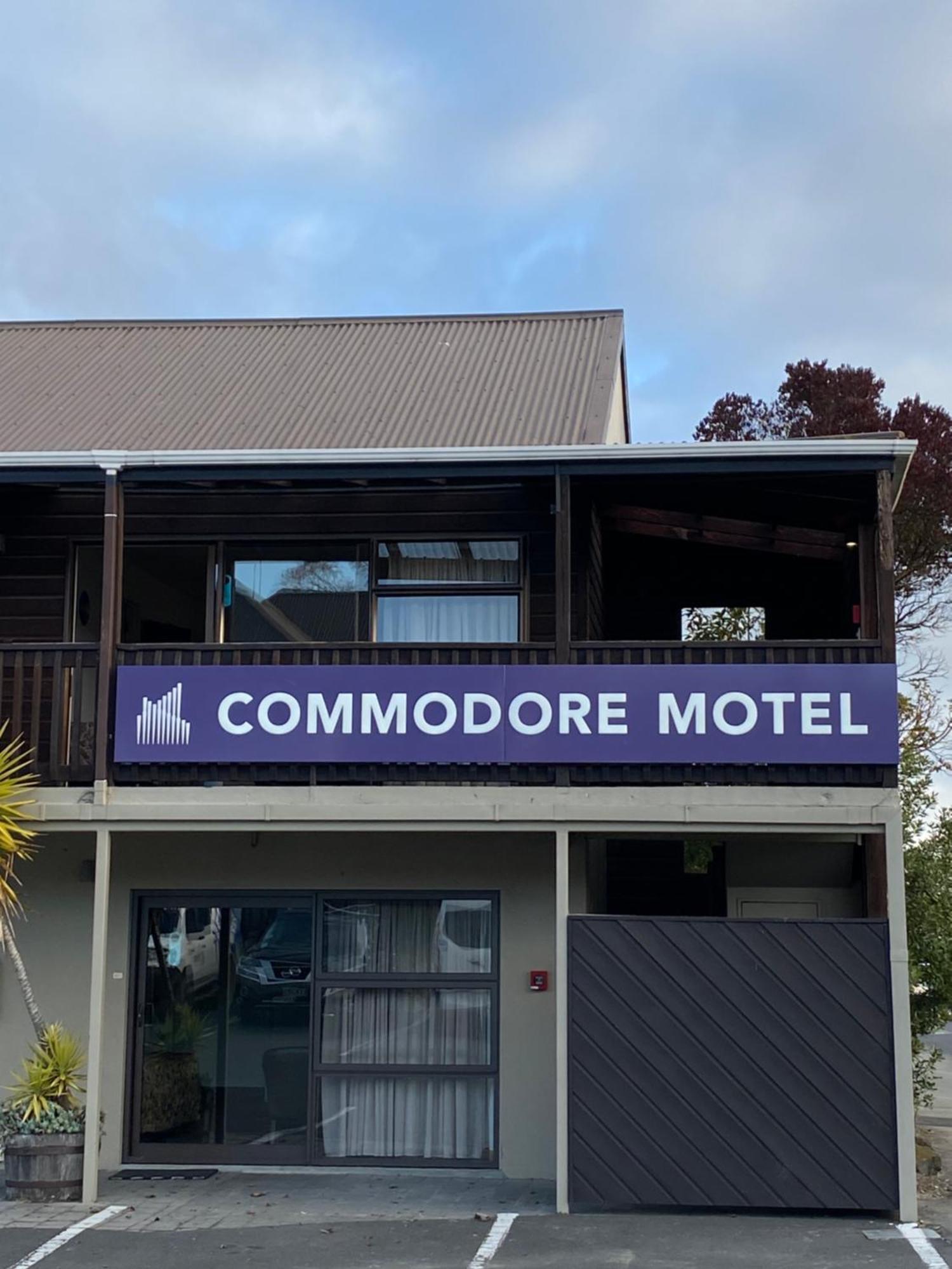 Commodore Motel Dunedin Luaran gambar